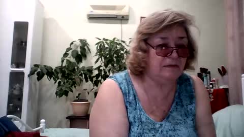 Flowerlower online show from February 19, 5:38 pm