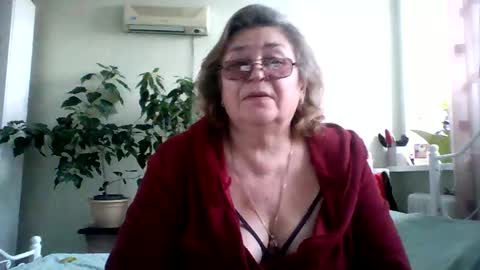 Flowerlower online show from March 4, 6:15 am