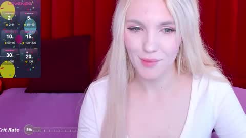 Snapshot of fluffy_monica chatting on October 9, 1:54 am Monica online show from October 9, 1:54 am