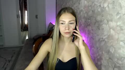Snapshot of fofhcf chatting on October 22, 4:34 pm Molli Ready for any play with you. COLLECTING DONATIONS FOR A WEDDING online show from October 22, 4:34 pm