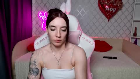 Lily online show from March 16, 5:44 am