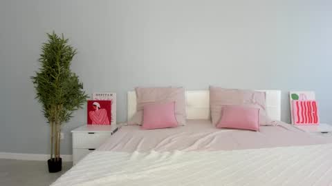 Kira online show from September 25, 3:49 am