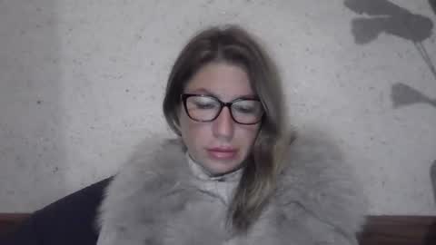 Snapshot of fox_red_lady7 chatting on December 2, 10:32 pm fox_red_lady7 online show from December 2, 10:32 pm