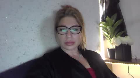 Snapshot of fox_red_lady7 chatting on February 1, 9:00 am fox_red_lady7 online show from February 1, 9:00 am