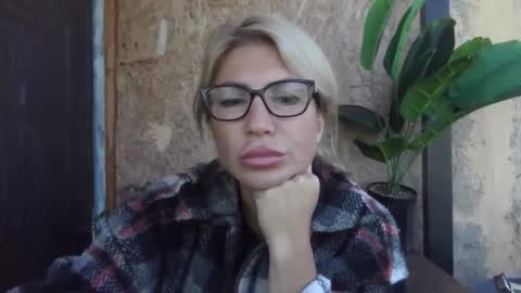 Snapshot of fox_red_lady7 chatting on September 14, 10:02 am fox_red_lady7 online show from September 14, 10:02 am