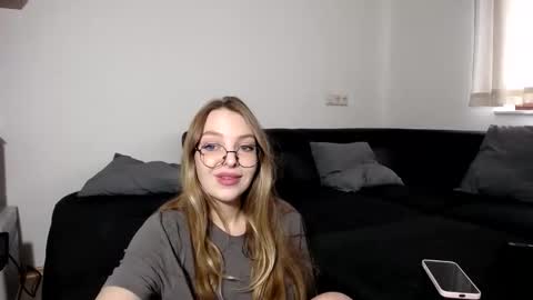 foxxialice online show from October 13, 12:08 pm