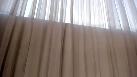 Snapshot of foxy200__ chatting on February 1, 10:02 pm Foxy online show from February 1, 10:02 pm