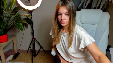 Foxy online show from November 4, 12:15 am