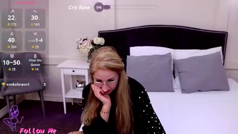 Snapshot of foxy_ramona chatting on October 6, 10:54 am Ana online show from October 6, 10:54 am