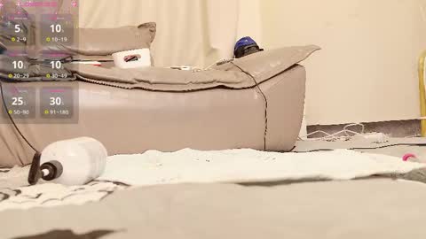 yiyi online show from April 18, 11:56 am