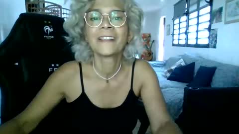 francelune online show from January 17, 1:13 pm