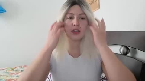 Francesca online show from November 18, 8:10 pm