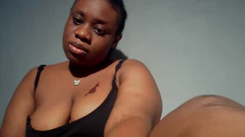 freaky slut5 online show from December 19, 5:10 am