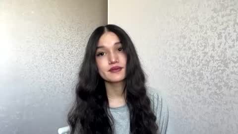 Mia online show from July 6, 5:02 am