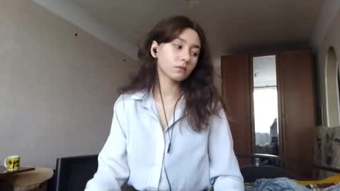 Mia online show from October 23, 9:15 am