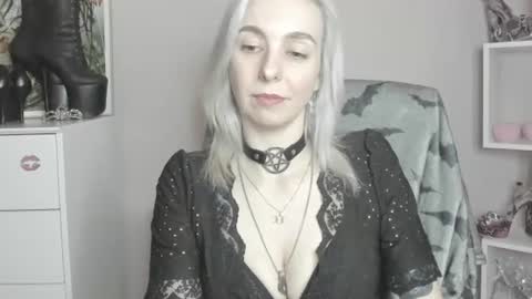 Anne online show from July 16, 10:42 am