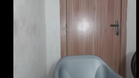 frekkymorelle online show from November 9, 7:37 am