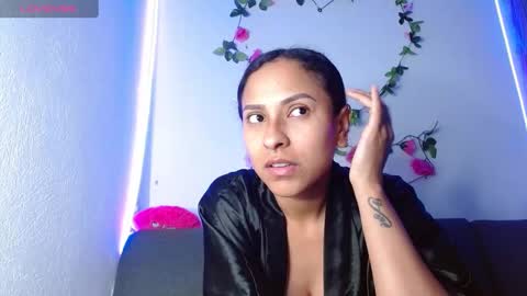 Snapshot of fresa_horny chatting on December 7, 5:15 am Fresa horny online show from December 7, 5:15 am