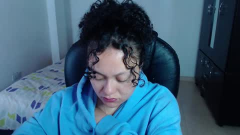 Snapshot of freud_x_louise1 chatting on January 6, 4:04 am Louise online show from January 6, 4:04 am