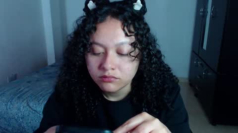 Snapshot of freud_x_louise1 chatting on December 29, 4:05 am Louise online show from December 29, 4:05 am