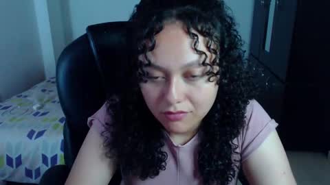 Snapshot of freud_x_louise1 chatting on February 28, 5:15 am Louise online show from February 28, 5:15 am