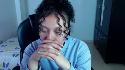 Snapshot of freud_x_louise1 chatting on February 17, 5:58 am Louise online show from February 17, 5:58 am