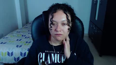 Snapshot of freud_x_louise1 chatting on March 7, 5:18 am Louise online show from March 7, 5:18 am