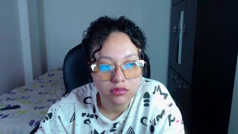 Snapshot of freud_x_louise1 chatting on January 8, 10:26 am Louise online show from January 8, 10:26 am