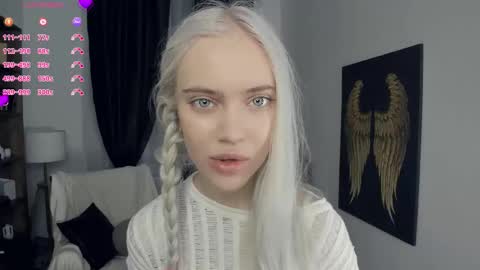 Freya online show from February 15, 7:24 pm