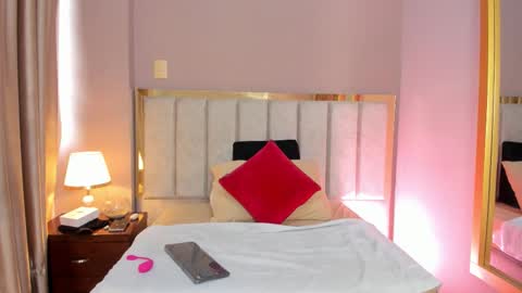 Freya Cameron online show from March 21, 12:32 pm