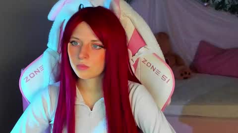 FreyaVey online show from December 16, 2:01 pm