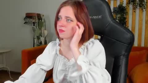 FreyaVeys online show from July 4, 5:03 am