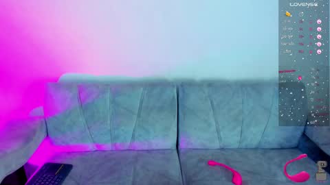 aura online show from February 14, 1:56 am