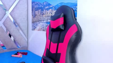 Frezzita online show from October 3, 8:58 pm