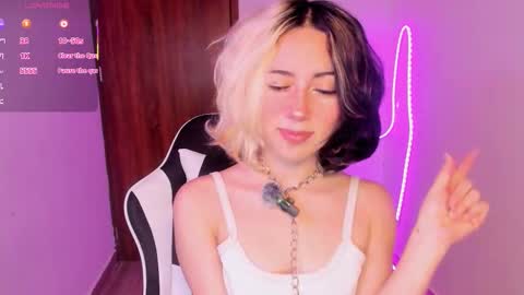 frida_lassi_ online show from December 1, 12:09 pm