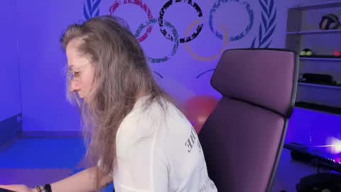 Frida Tander online show from February 10, 9:04 am