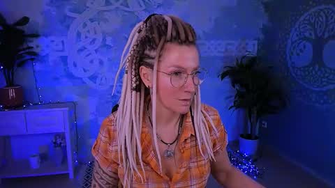 Frida Tander online show from March 26, 7:10 am