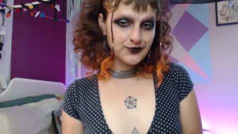Snapshot of friskyflowers chatting on October 1, 6:35 pm cherry online show from October 1, 6:35 pm