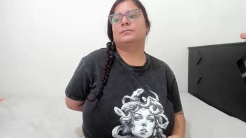 Snapshot of fromheaven_ chatting on October 22, 8:25 pm Lucy online show from October 22, 8:25 pm