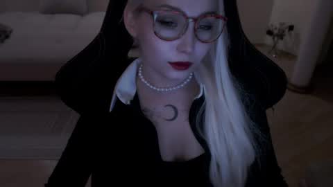 Lilith online show from March 18, 9:09 pm