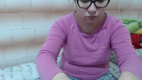 Snapshot of fuck_my_face chatting on January 19, 5:48 am Ella online show from January 19, 5:48 am
