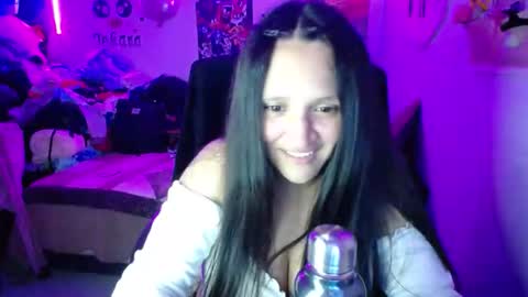 Linda Cataleya-  mackenzie girls online show from September 21, 2:32 am