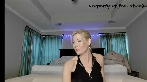 Snapshot of funphoebe chatting on February 11, 5:40 pm funphoebe online show from February 11, 5:40 pm