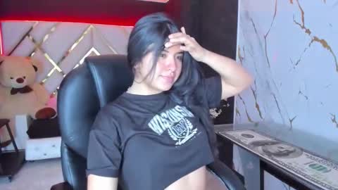 Gabbie online show from January 13, 8:02 pm