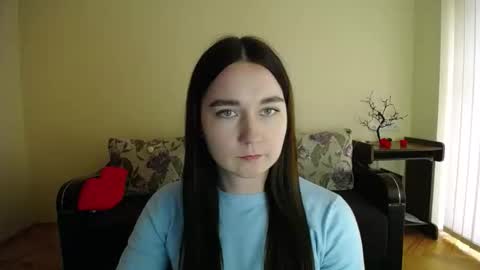 Snapshot of gabby_di chatting on October 8, 10:41 am Jaklin online show from October 8, 10:41 am
