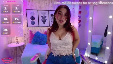 Snapshot of gabby_evanns chatting on January 15, 12:36 pm gabby_evanns online show from January 15, 12:36 pm