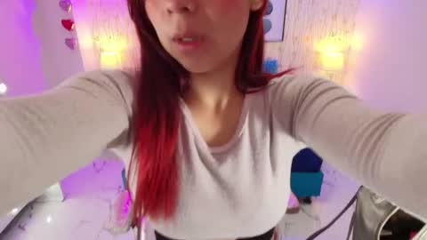Snapshot of gabby_evanns chatting on February 1, 12:05 pm gabby_evanns online show from February 1, 12:05 pm