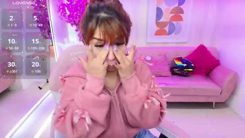 Snapshot of gabby_evanns chatting on October 13, 12:08 pm gabby_evanns online show from October 13, 12:08 pm