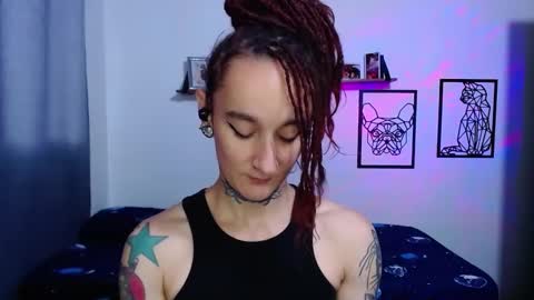 Snapshot of gabby_moon09 chatting on October 10, 12:10 pm gabby_moon09 online show from October 10, 12:10 pm