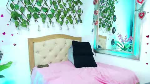 Snapshot of gabie_rosse chatting on September 29, 4:17 am gabie_rosse online show from September 29, 4:17 am